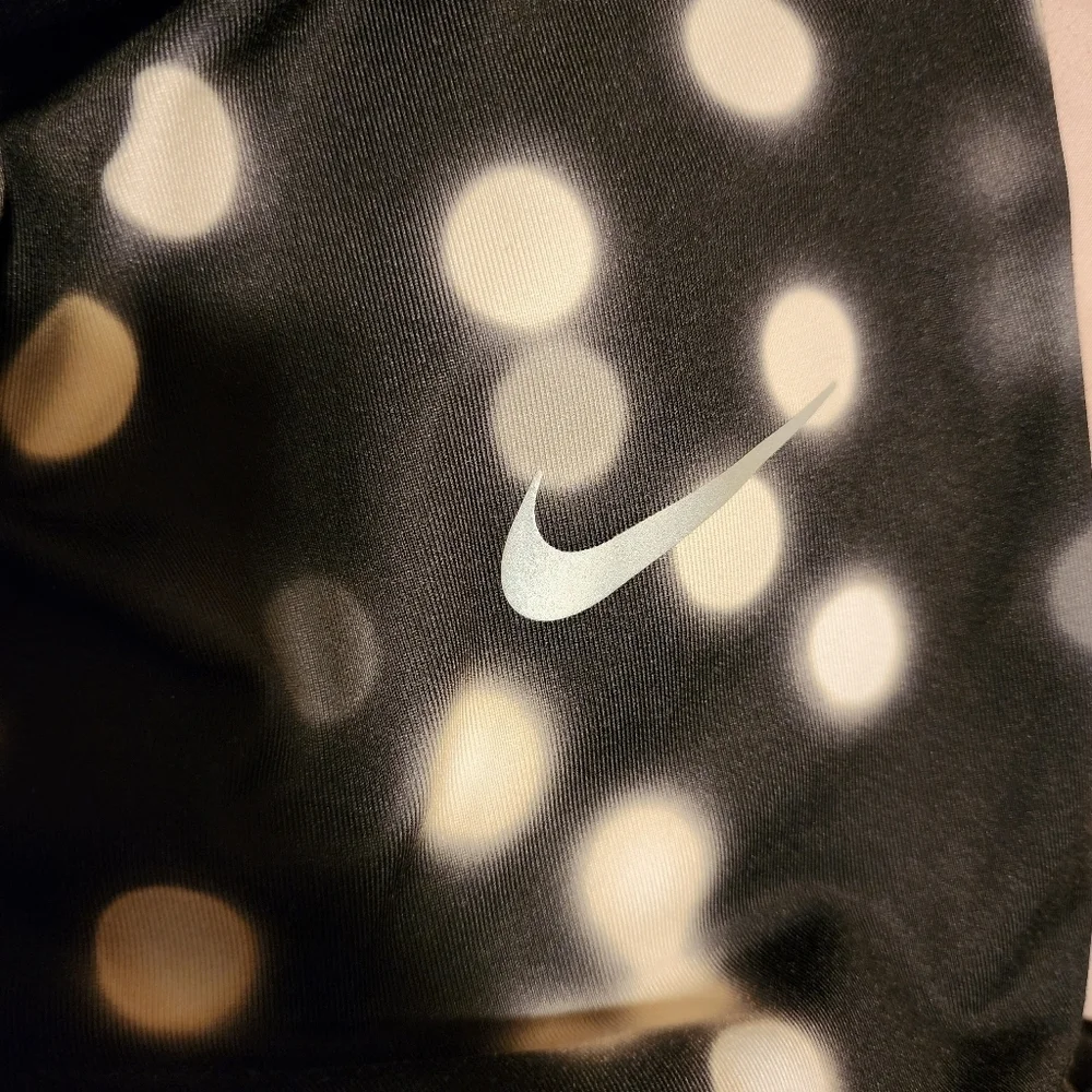 Nike Dri-Fit Black Polka Dot Lights Leggings Women's Small S Athletic Athleisure